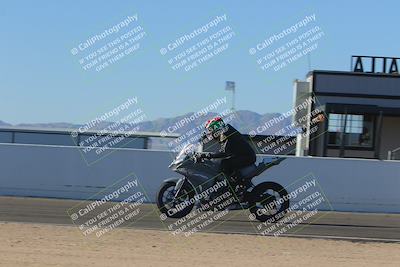 media/Nov-06-2023-Moto Forza (Mon) [[ce023d0744]]/4-Beginner Group/Session 4 (Finish Line Checker)/